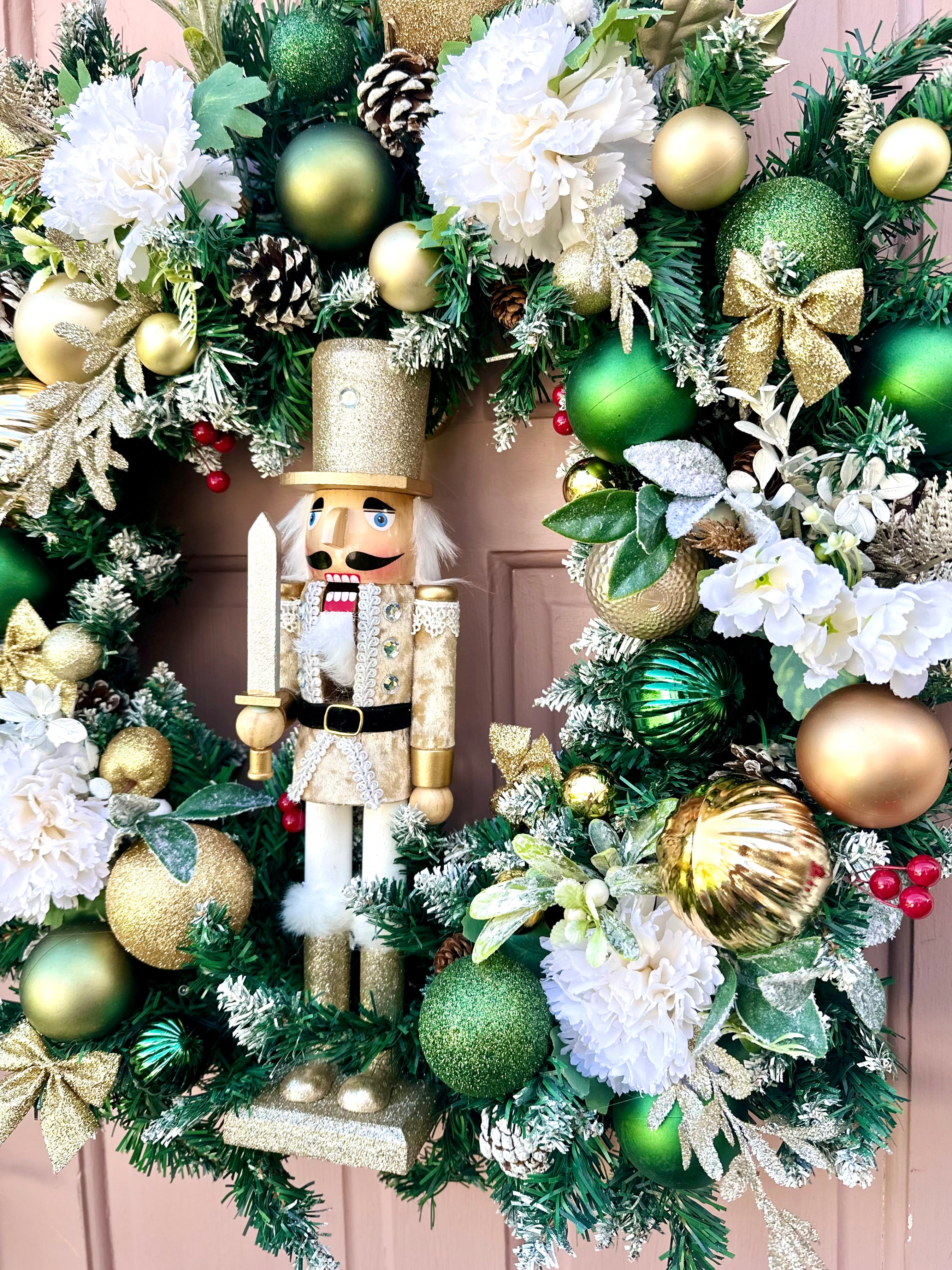 Deluxe Green and Gold Nutcracker wreath (led lights included)