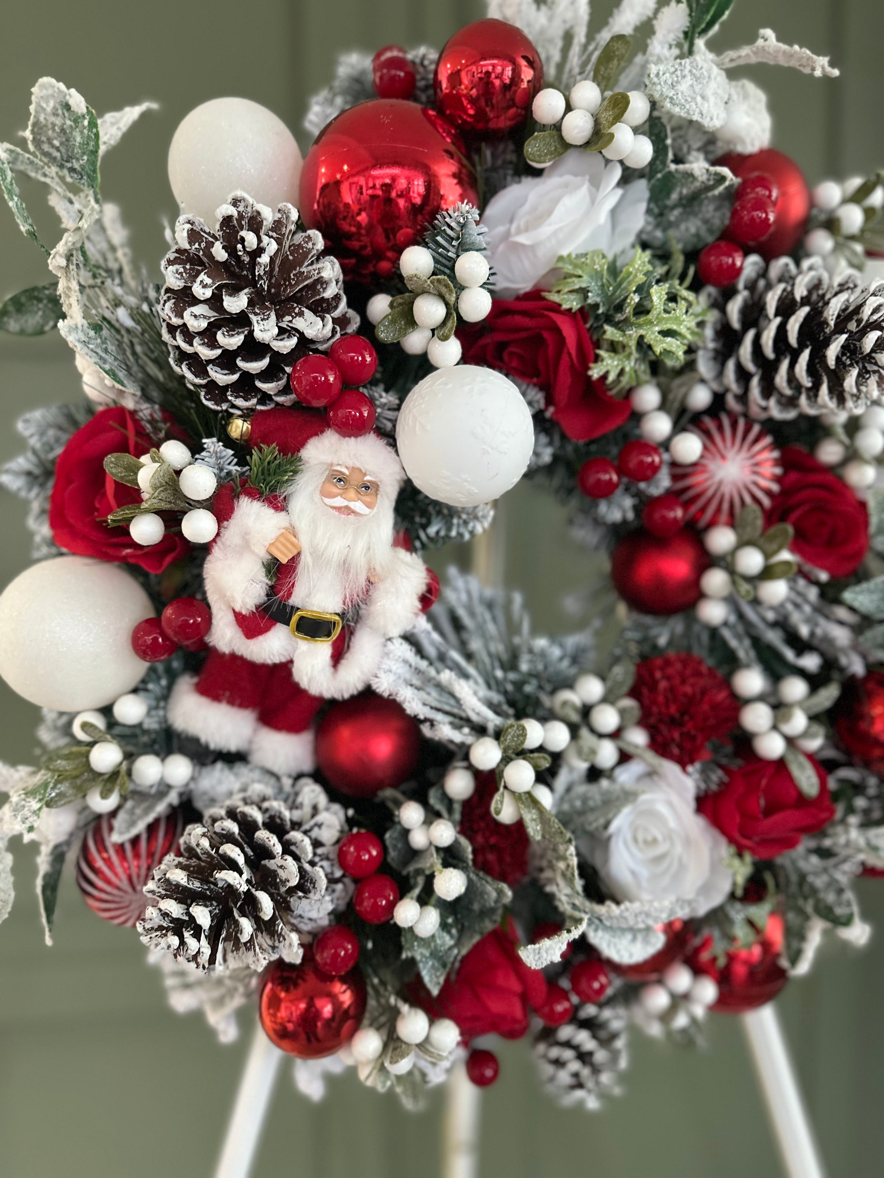 Santa Claus is coming to town