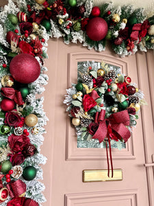 Traditional Noel wreath and garland