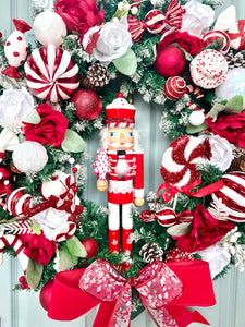 Deluxe Candy-cane Nutcracker wreath (with led lights)