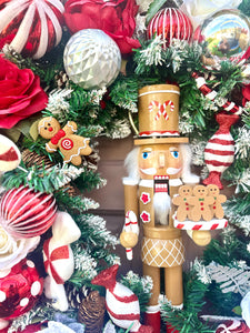 Deluxe Gingerbread Nutcracker wreath (led lights included)