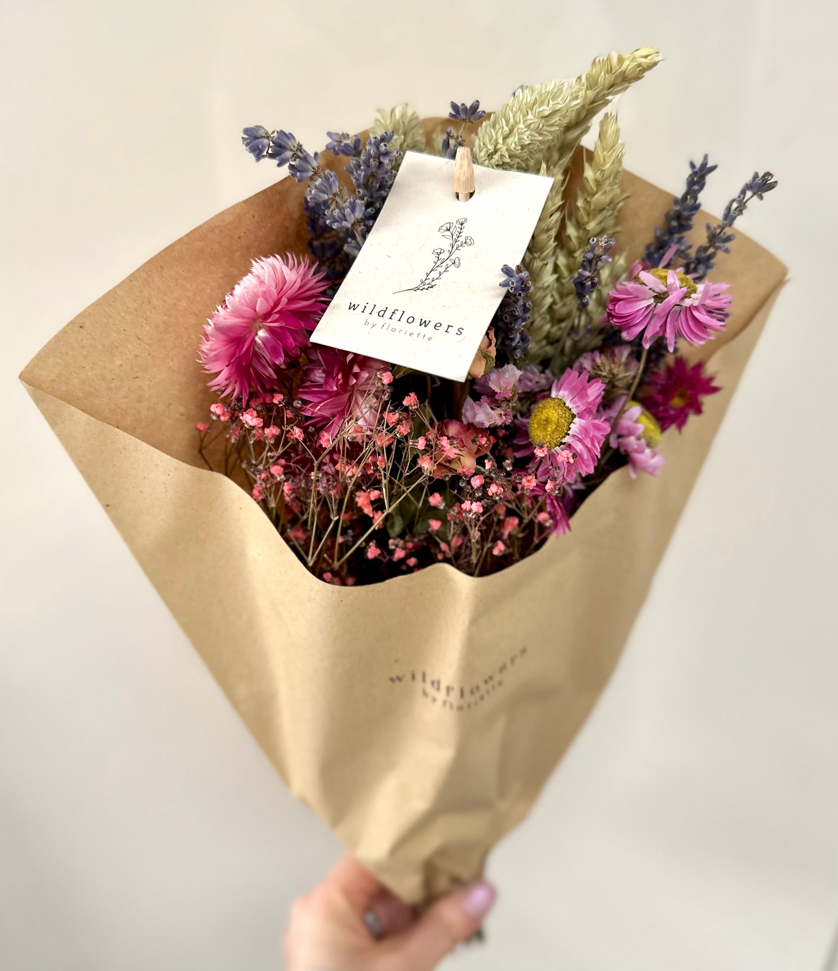 Dried flower bouquet