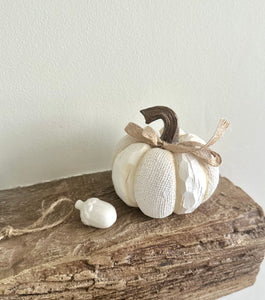 WHITE HANGING ACORN DECORATION