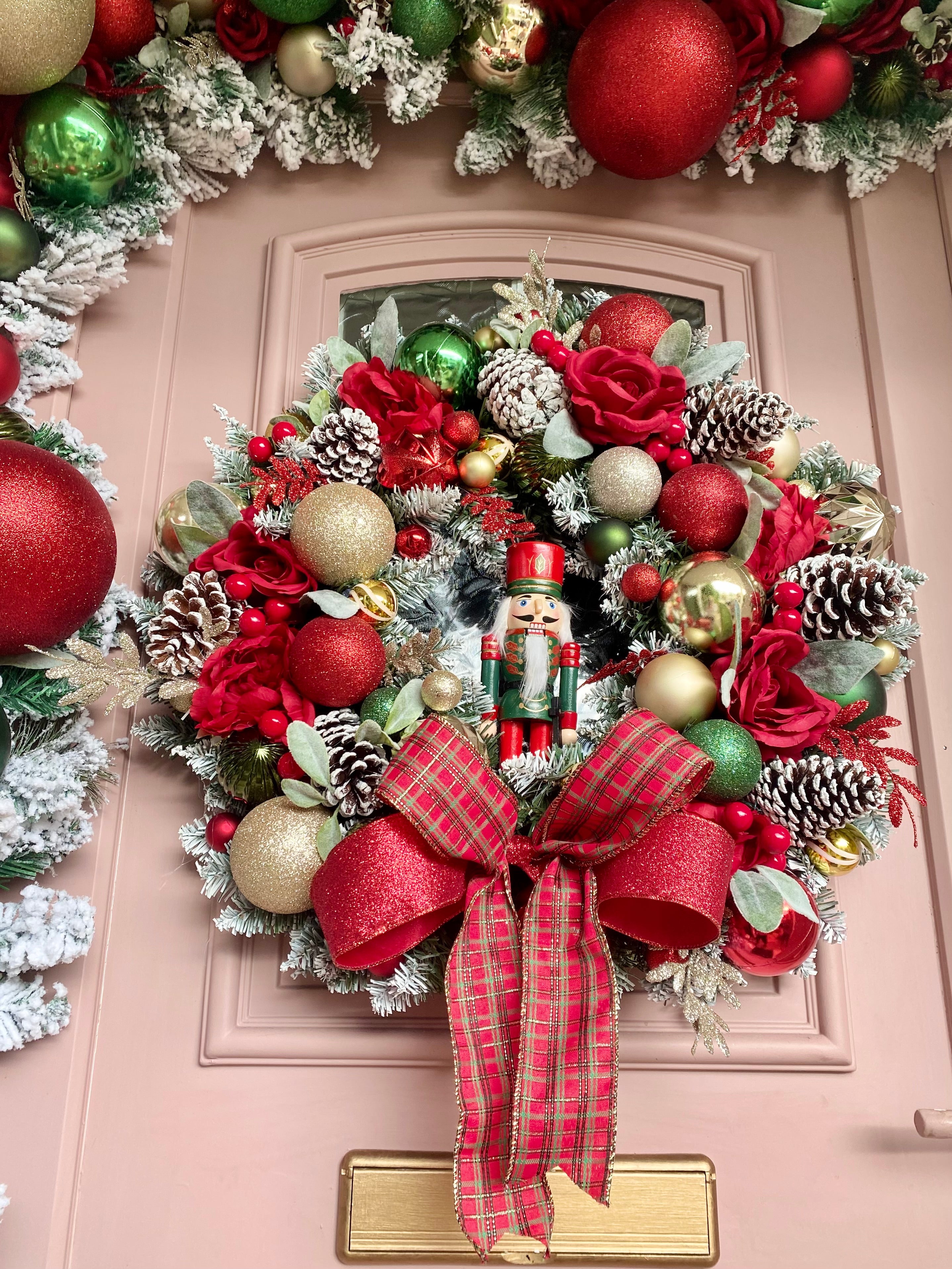 Luxury Noel wreath (matching snowy garland available)