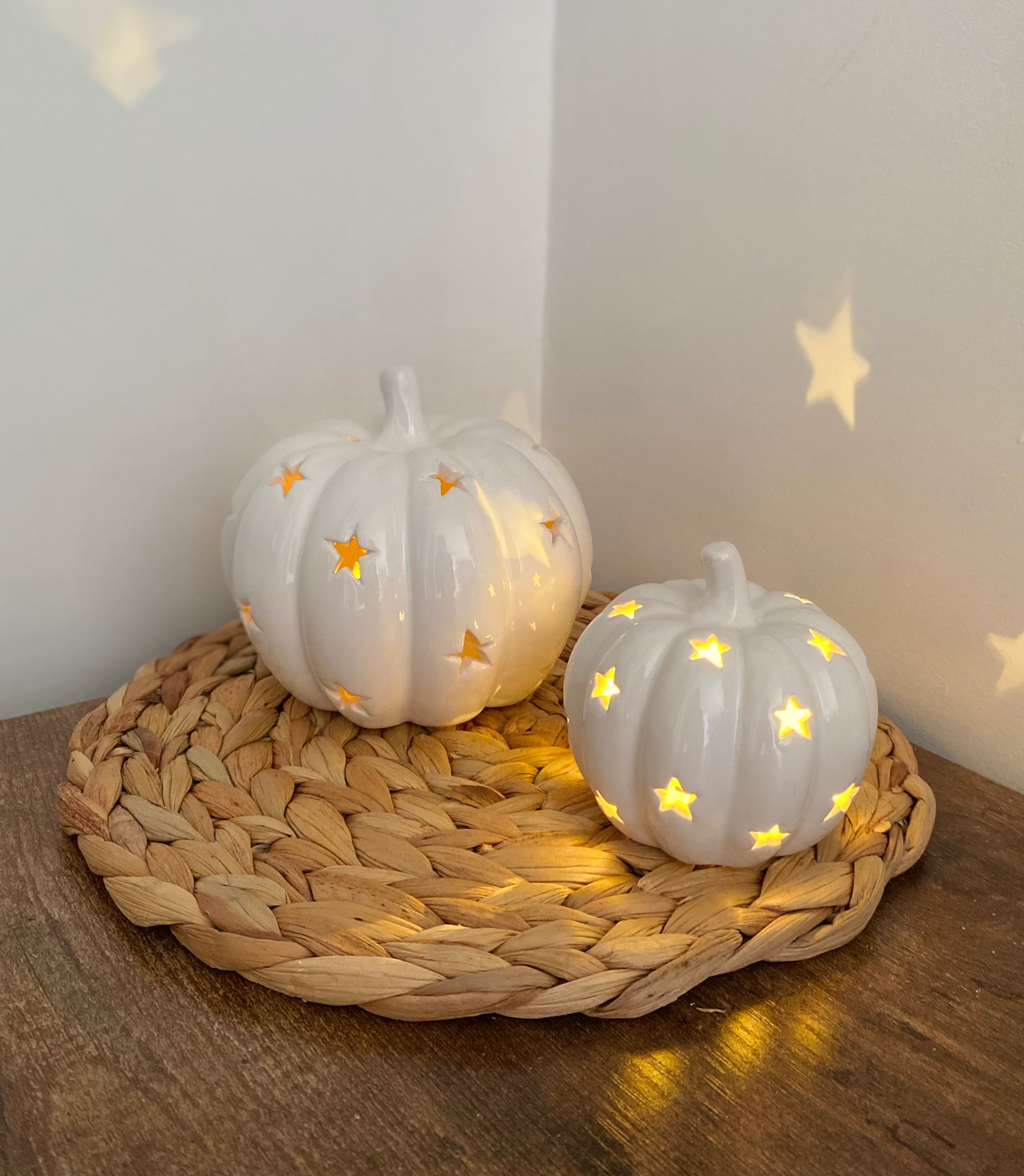 pumpkinホワイト キャビネット LED pumpkin with star detail pumpkinホワイト キャビネット LED pumpkin with star detail