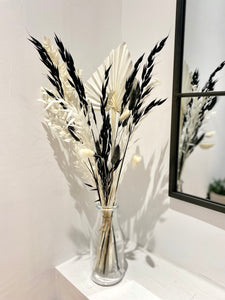 Monochrome dried flower bouquet